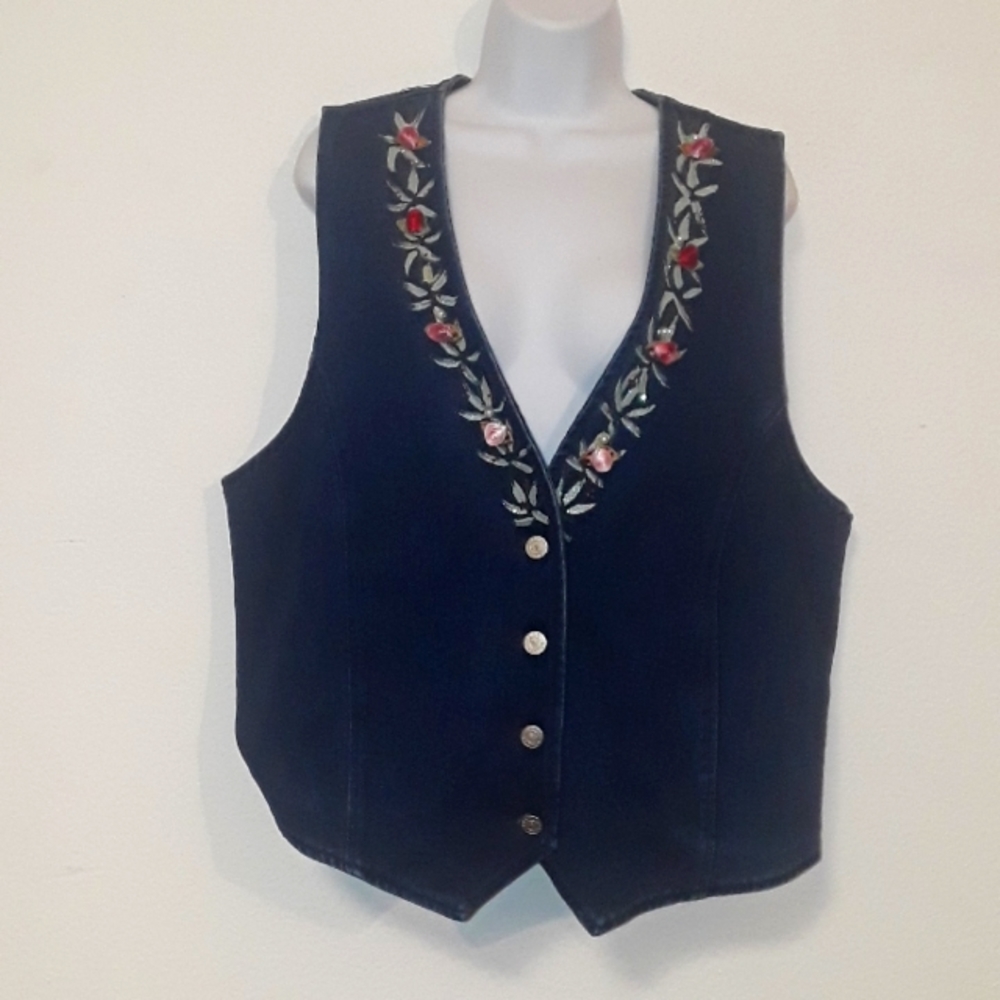 *C4 - VTG. APACHE WEST XL DECORATED JEAN VEST USA